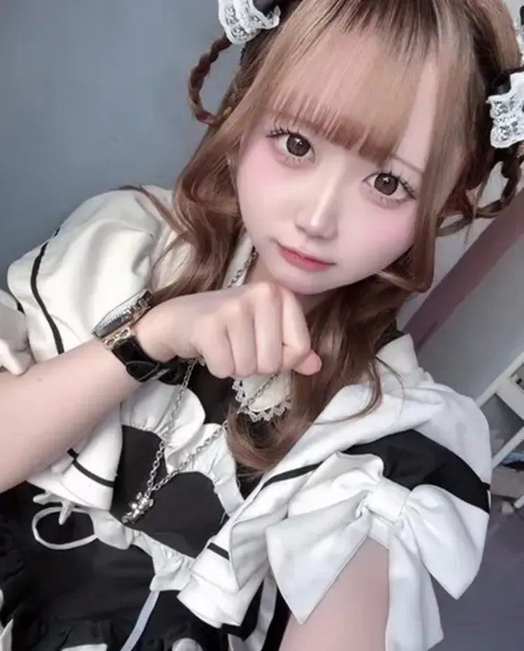 詩乃ちゃん - Rose Campbell