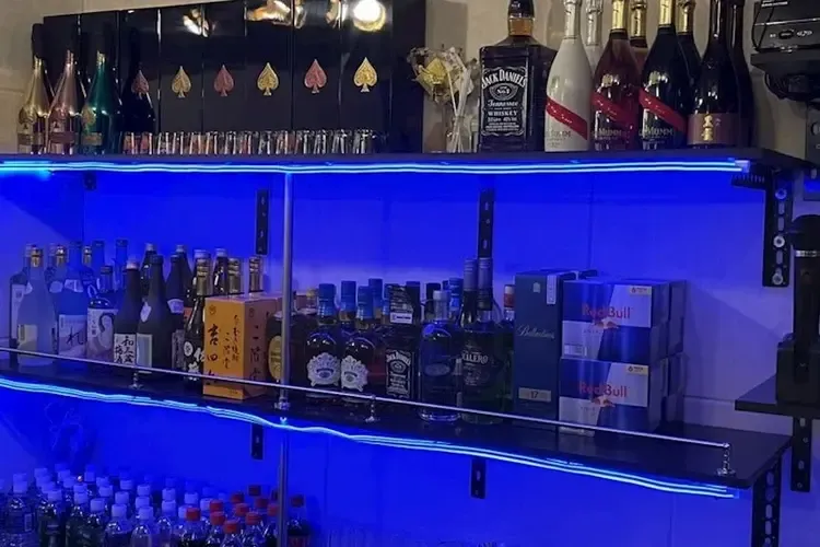 花木鳥 - 中野のコンセプトバー