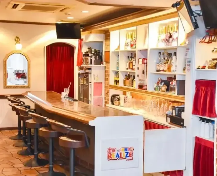 眠らない遊園地レアリゼ ミナミ店 - 難波のコンカフェ