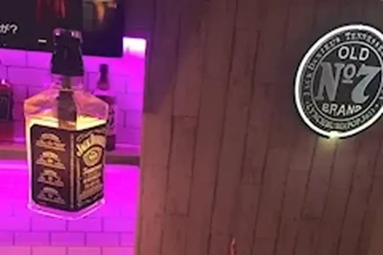 EBISU 西口店 - 池袋のコンセプトバー