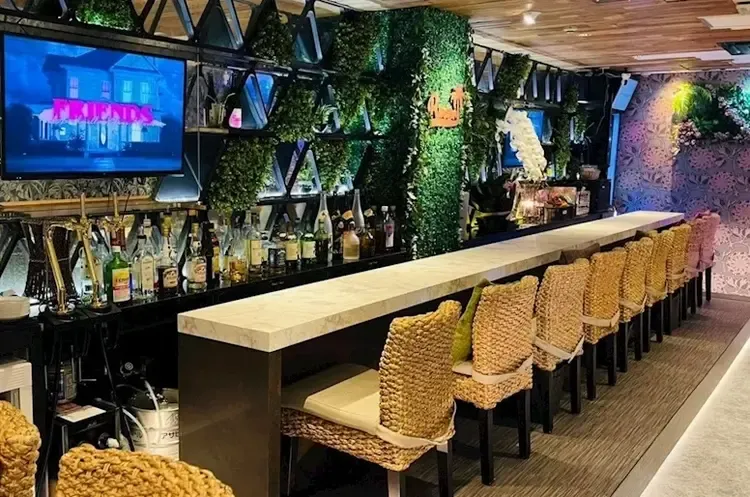 Resort - 池袋のコンセプトバー