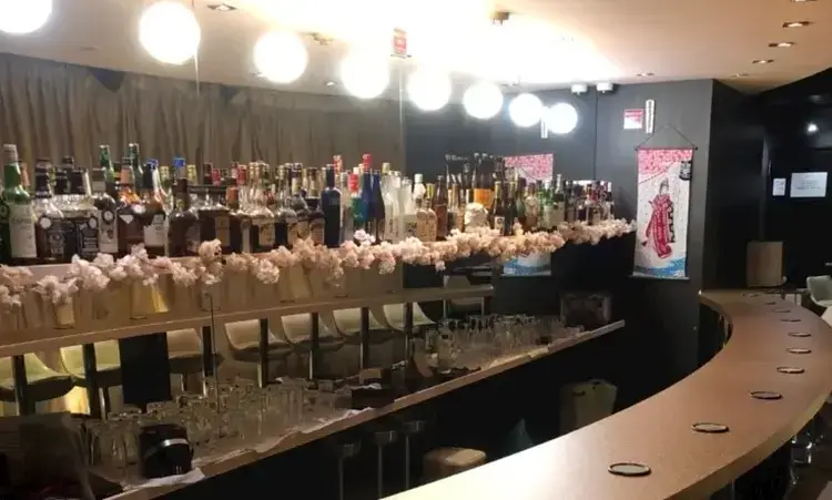 Neo花魁飲処 小町 - 池袋のコンカフェ
