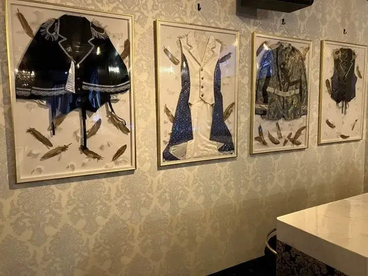 ビジュラム 大阪本店 - 日本橋の男装カフェ