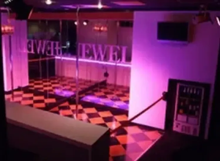JEWEL - 調布のコンセプトバー