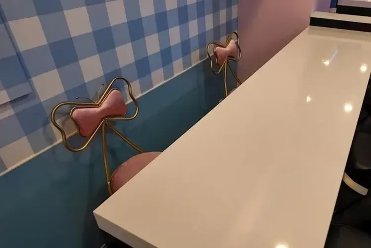 NEW STYLE GIRLS BAR ちぇりっしゅ - 池袋のコンセプトバー